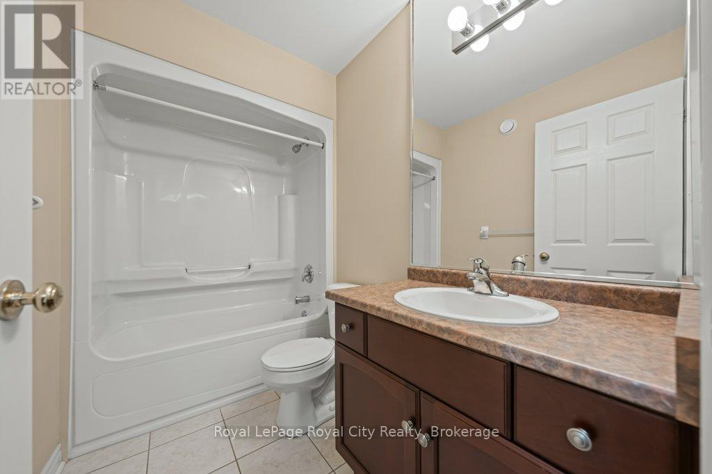 119 Mcarthur Crescent, Guelph, Ontario  N1L 1S3 - Photo 16 - X12333475