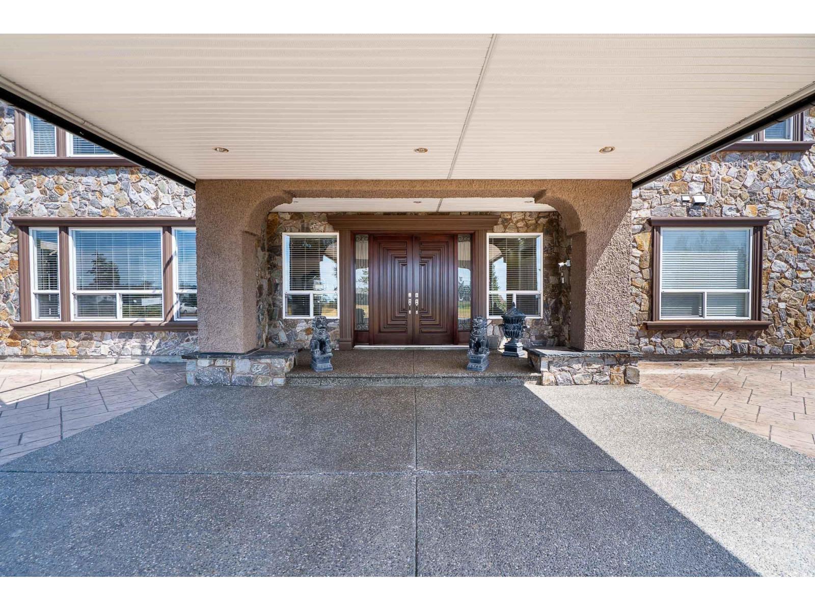 Property at 4490 152 STREET image 3
