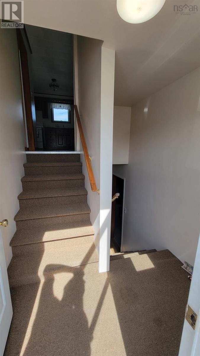 12 Oak Drive, Yarmouth, Nova Scotia  B5A 2R4 - Photo 6 - 202515861