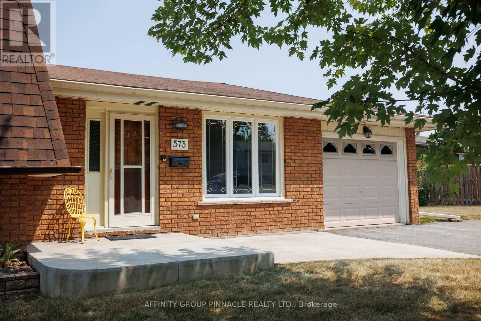 573 Saugeen Crescent, Peterborough South, Ontario  K9J 1J9 - Photo 4 - X12333485