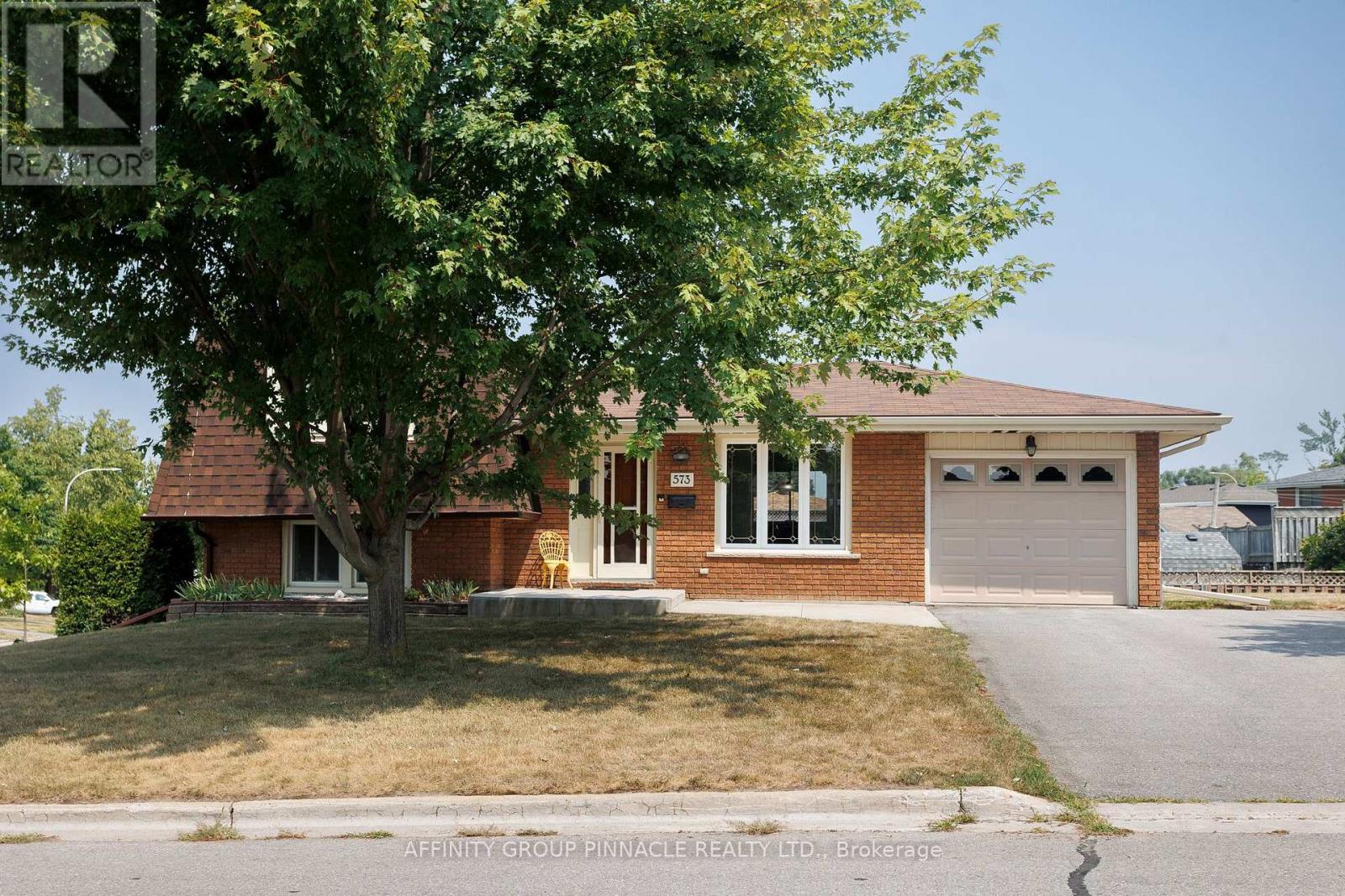 573 Saugeen Crescent, Peterborough South, Ontario  K9J 1J9 - Photo 6 - X12333485