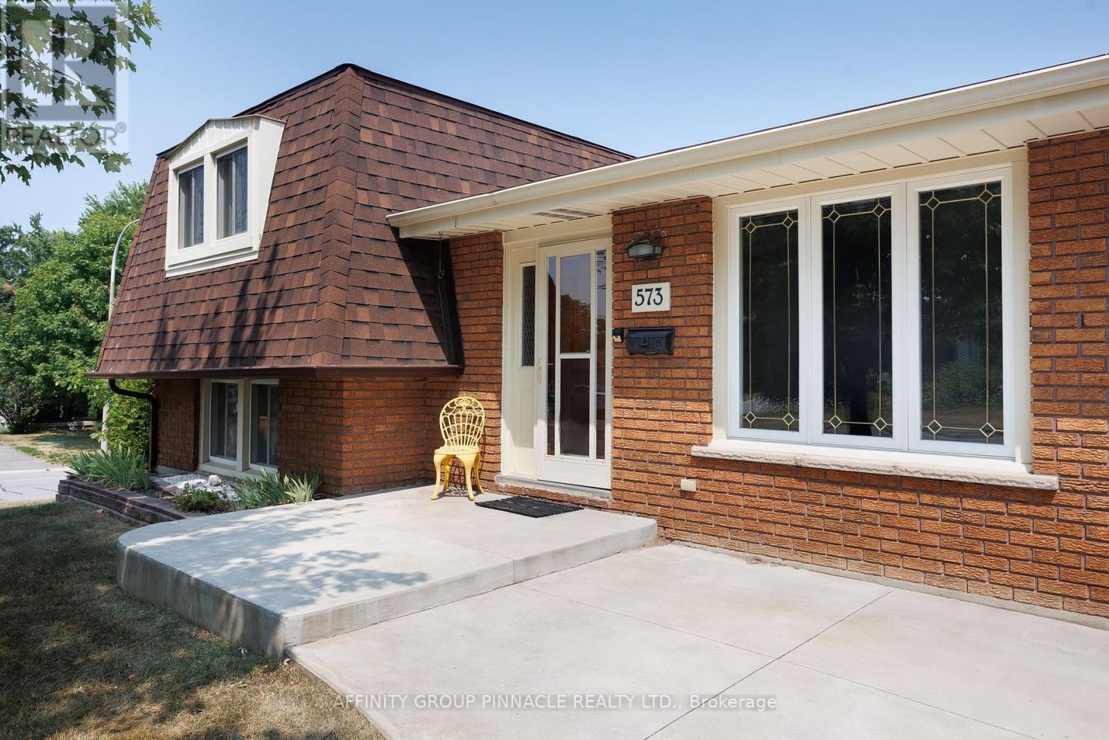 573 Saugeen Crescent, Peterborough South, Ontario  K9J 1J9 - Photo 7 - X12333485