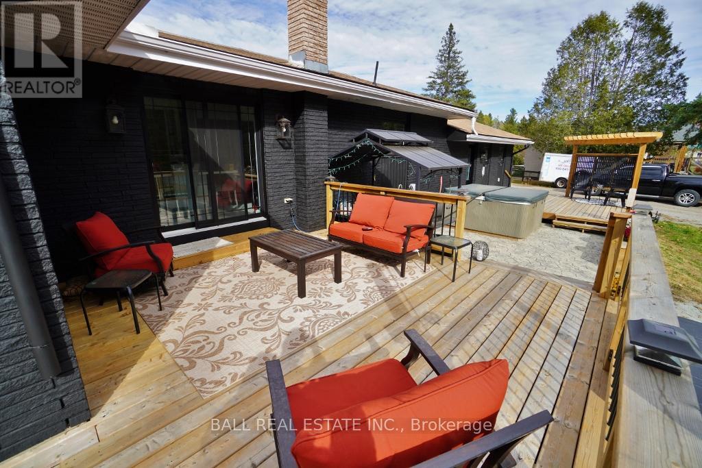 20 Musclow-Greenview Road, Hastings Highlands, Ontario  K0L 1C0 - Photo 6 - X12333531