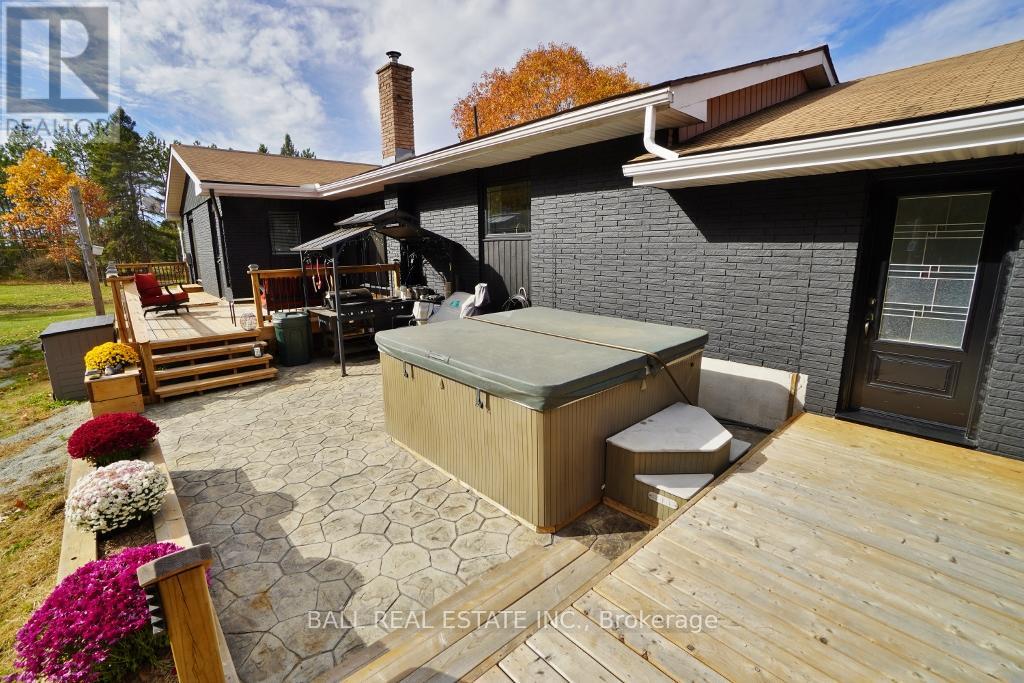 20 Musclow-Greenview Road, Hastings Highlands, Ontario  K0L 1C0 - Photo 8 - X12333531