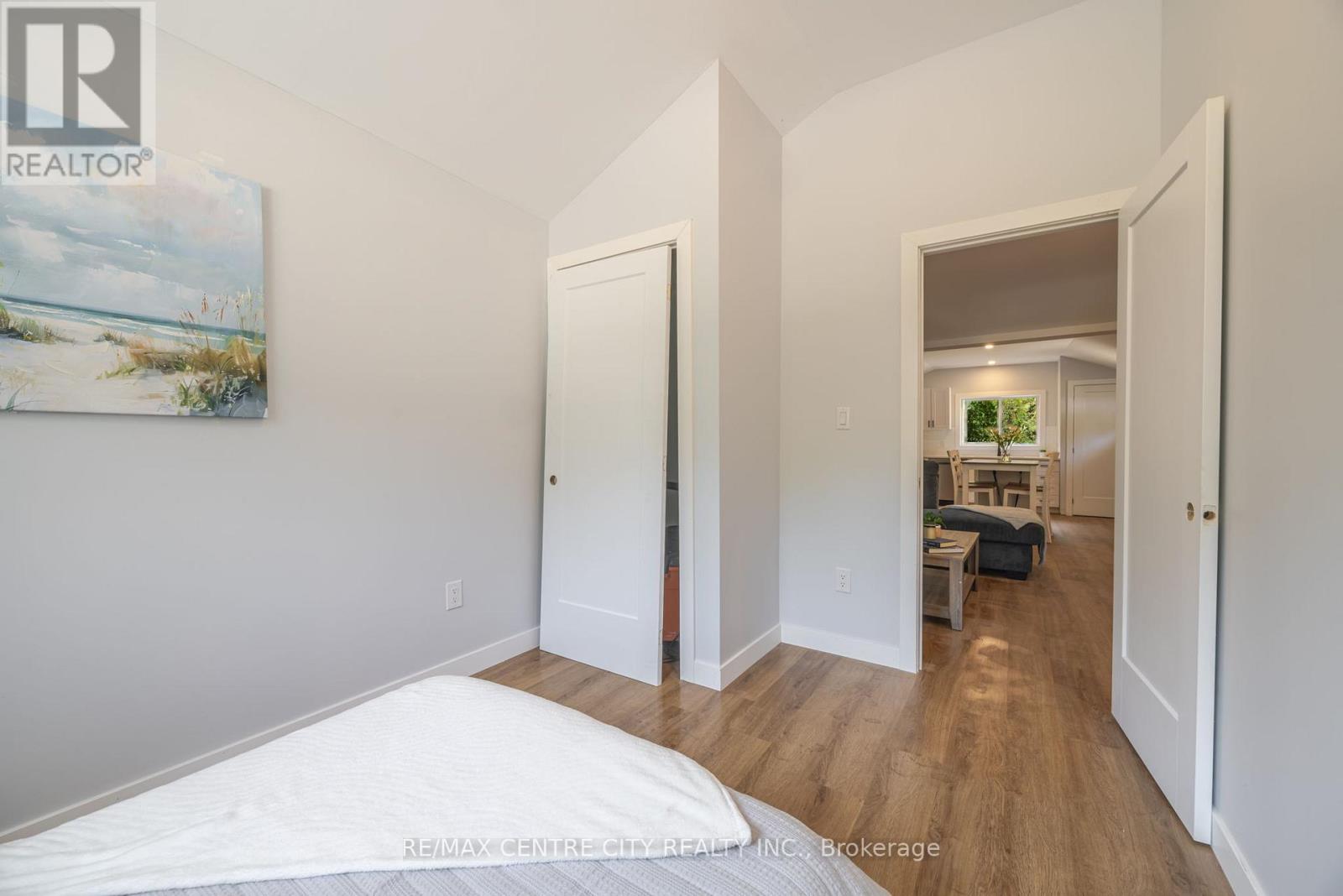 277 Charlotte Street, Central Elgin, Ontario  N5L 1A8 - Photo 15 - X12333496