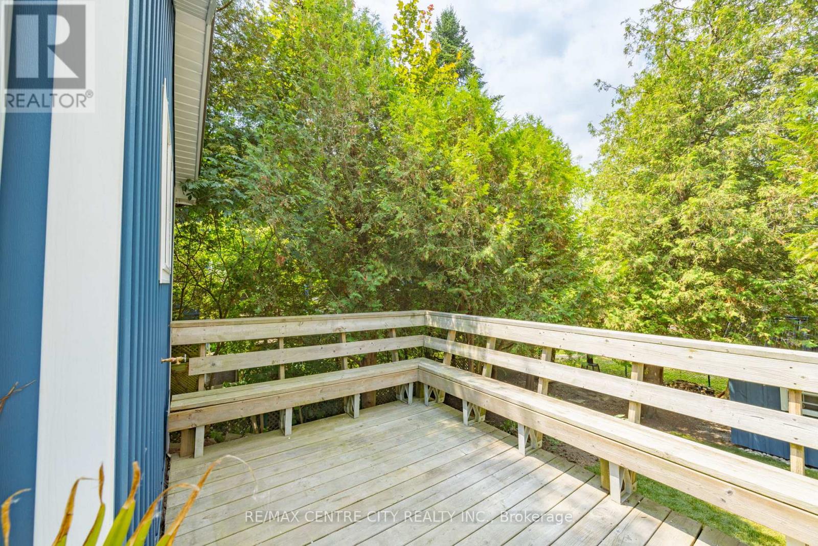 277 Charlotte Street, Central Elgin, Ontario  N5L 1A8 - Photo 22 - X12333496