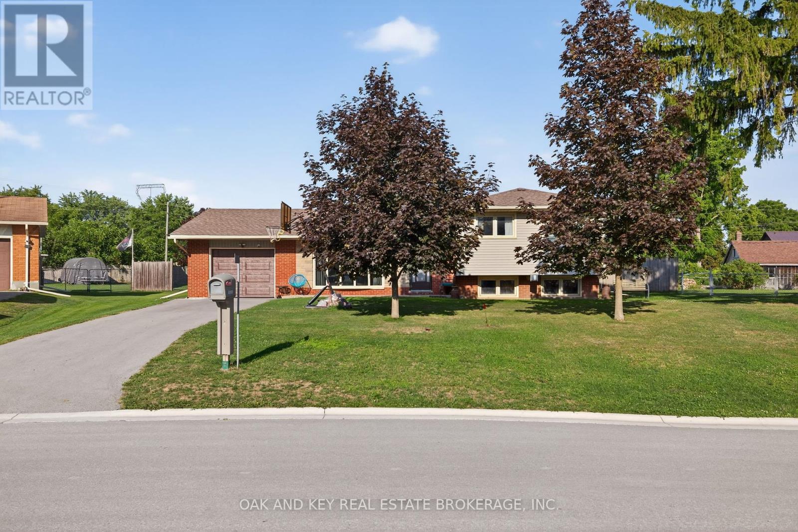 10103 Lynhurst Park Drive, Southwold, Ontario  N5P 2E5 - Photo 2 - X12333525