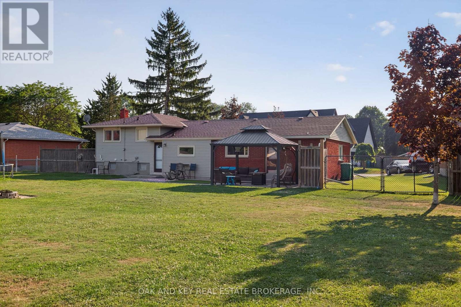 10103 Lynhurst Park Drive, Southwold, Ontario  N5P 2E5 - Photo 35 - X12333525