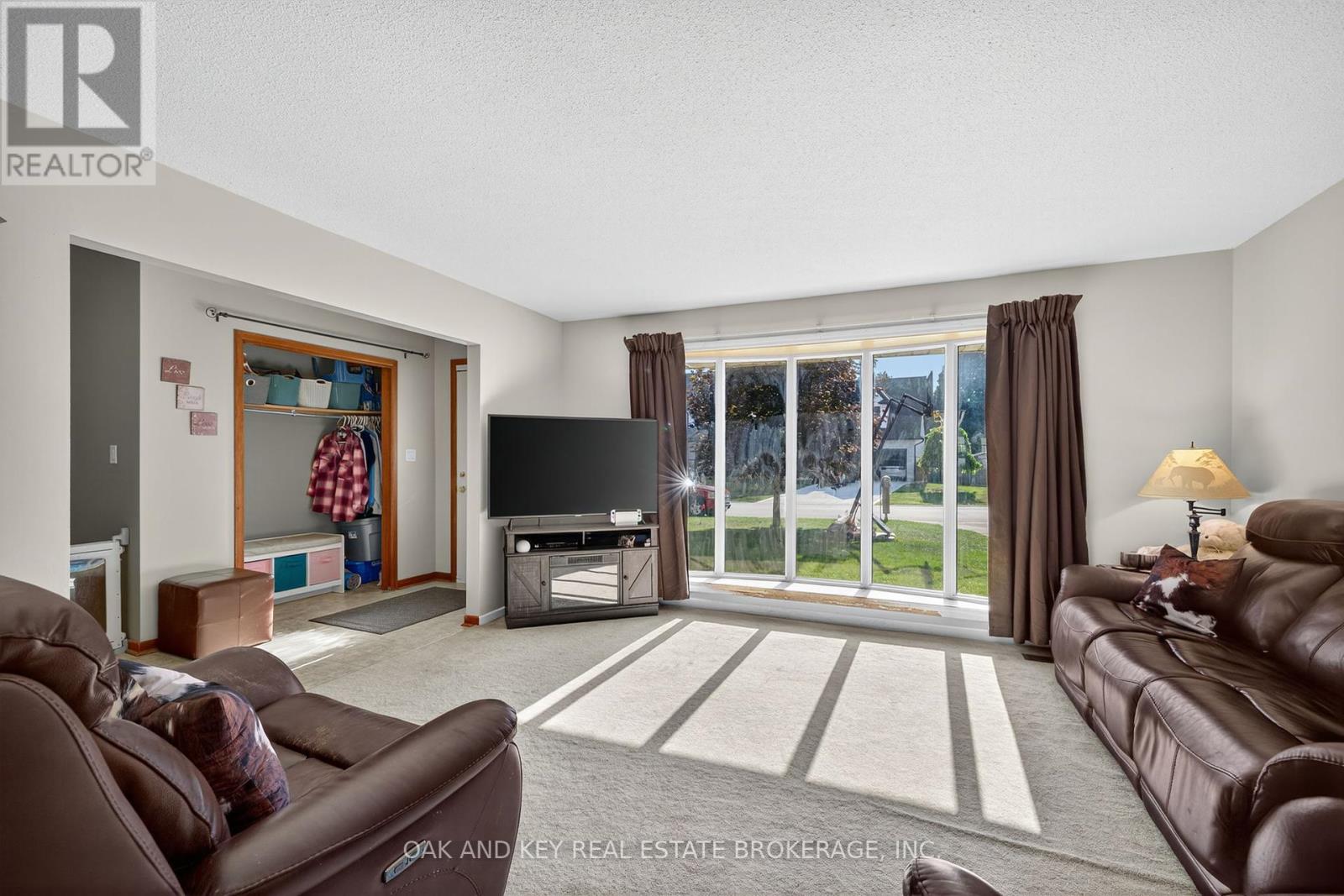 10103 Lynhurst Park Drive, Southwold, Ontario  N5P 2E5 - Photo 9 - X12333525