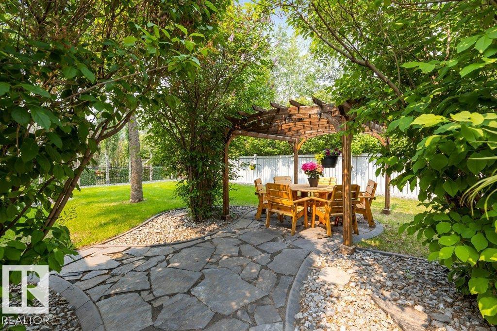 Property at 34 KINGSFORD CR image 3