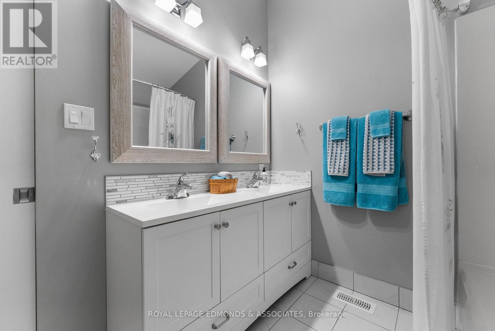 172 Mink Lake Road, North Algona Wilberforce, Ontario  K0J 1T0 - Photo 13 - X12333592