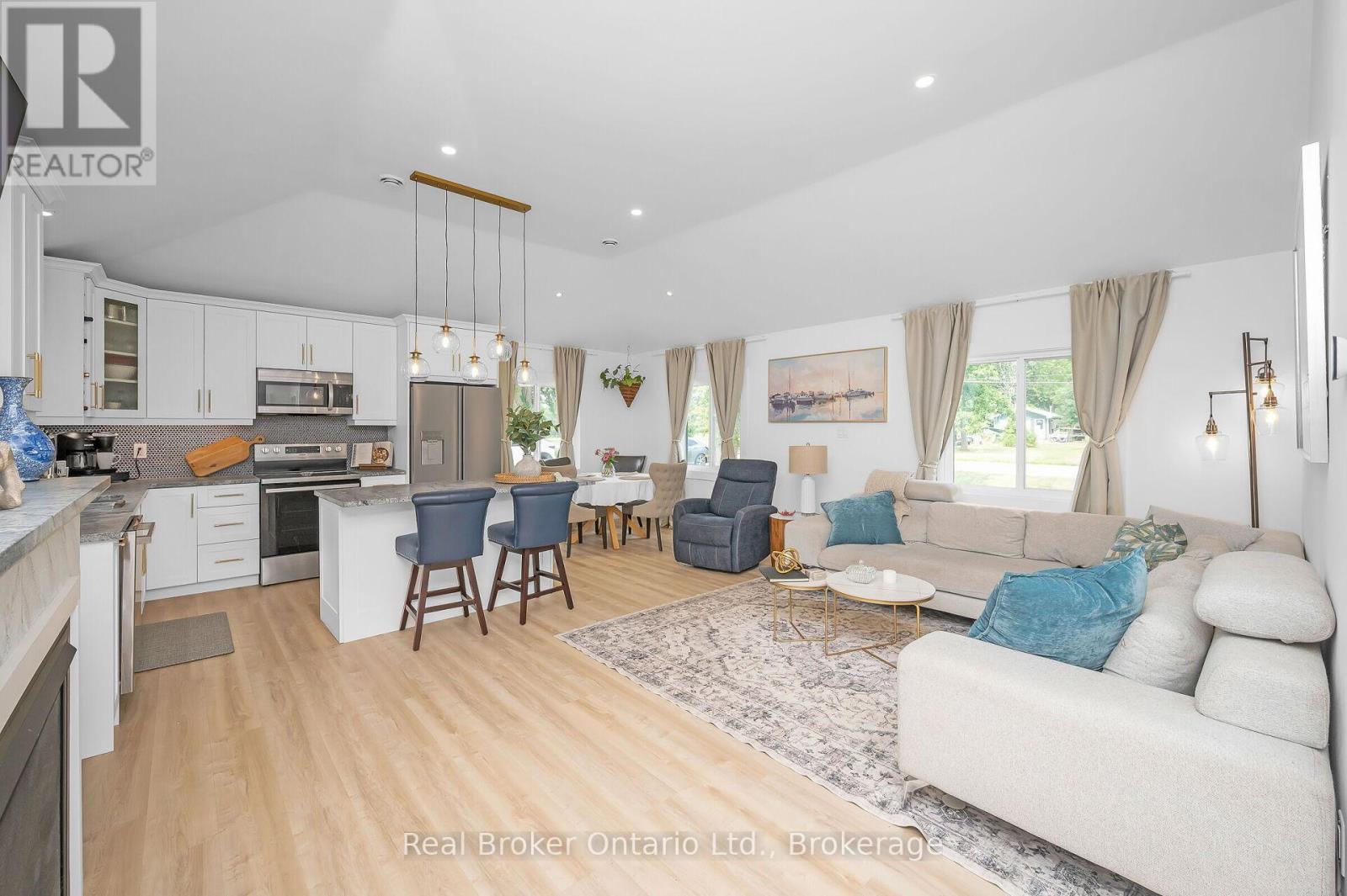 2525 Vimy Road, Port Colborne, Ontario  L3K 5V3 - Photo 15 - X12333498