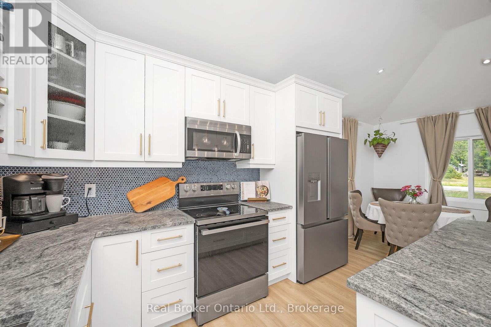 2525 Vimy Road, Port Colborne, Ontario  L3K 5V3 - Photo 19 - X12333498