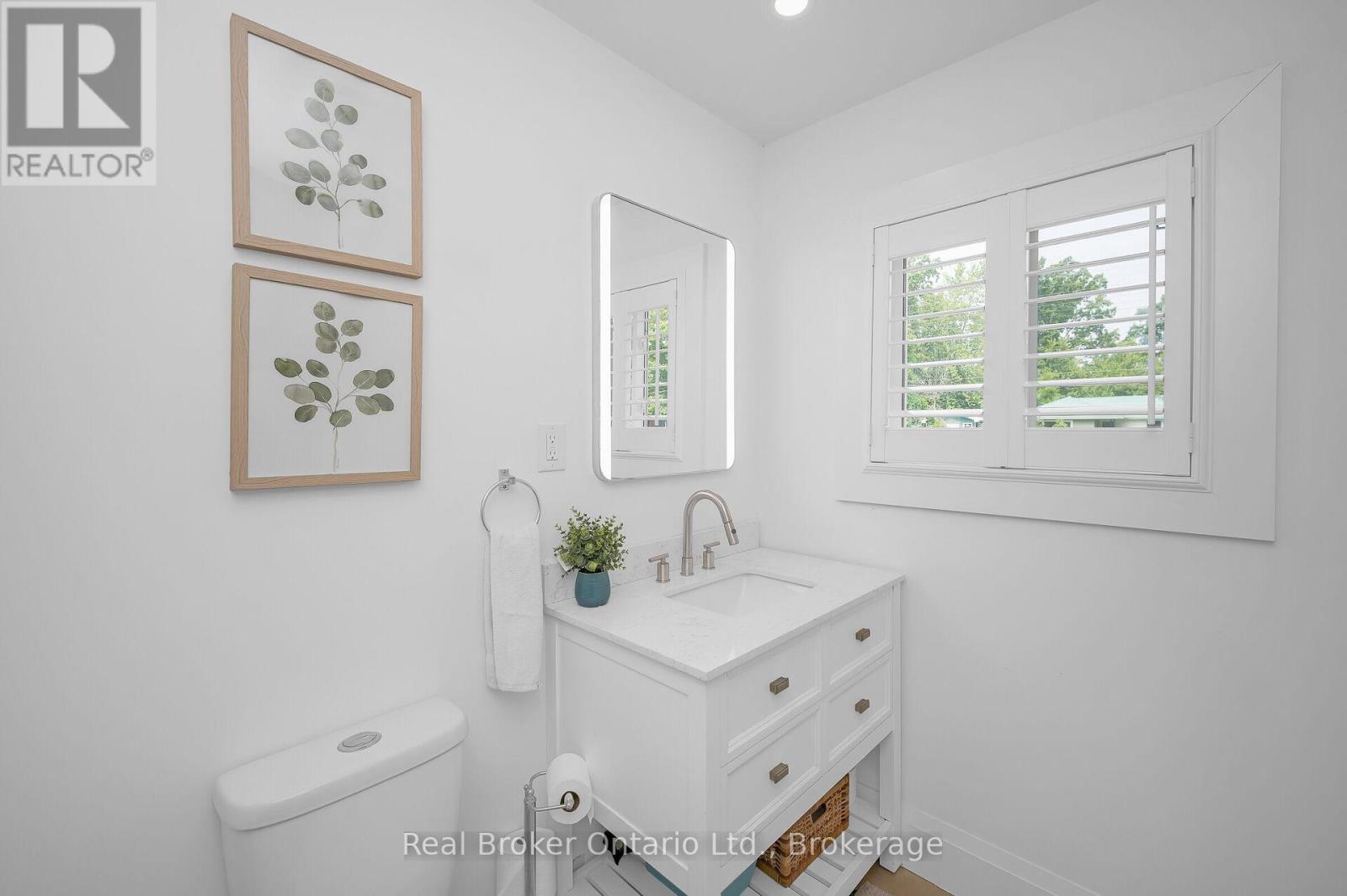 2525 Vimy Road, Port Colborne, Ontario  L3K 5V3 - Photo 24 - X12333498