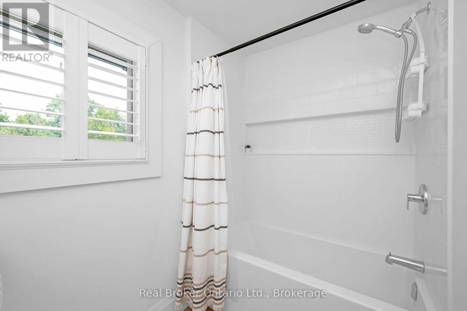 2525 Vimy Road, Port Colborne, Ontario  L3K 5V3 - Photo 25 - X12333498