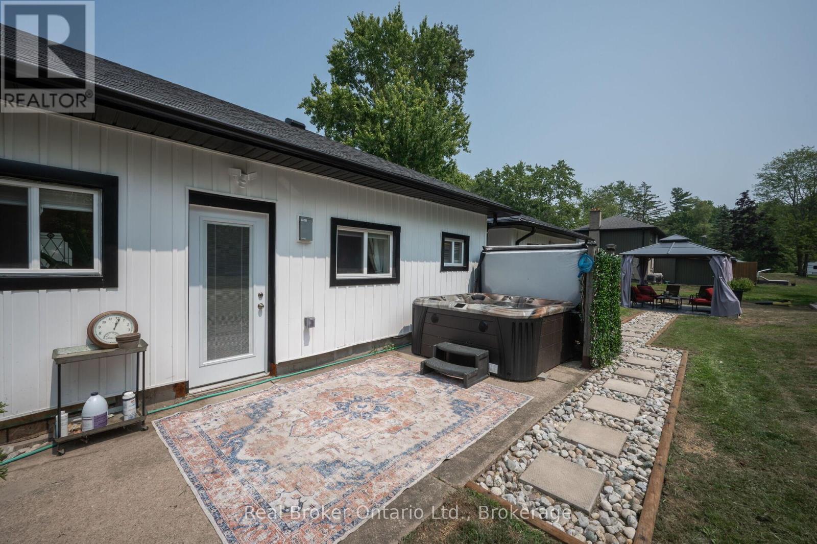 2525 Vimy Road, Port Colborne, Ontario  L3K 5V3 - Photo 27 - X12333498