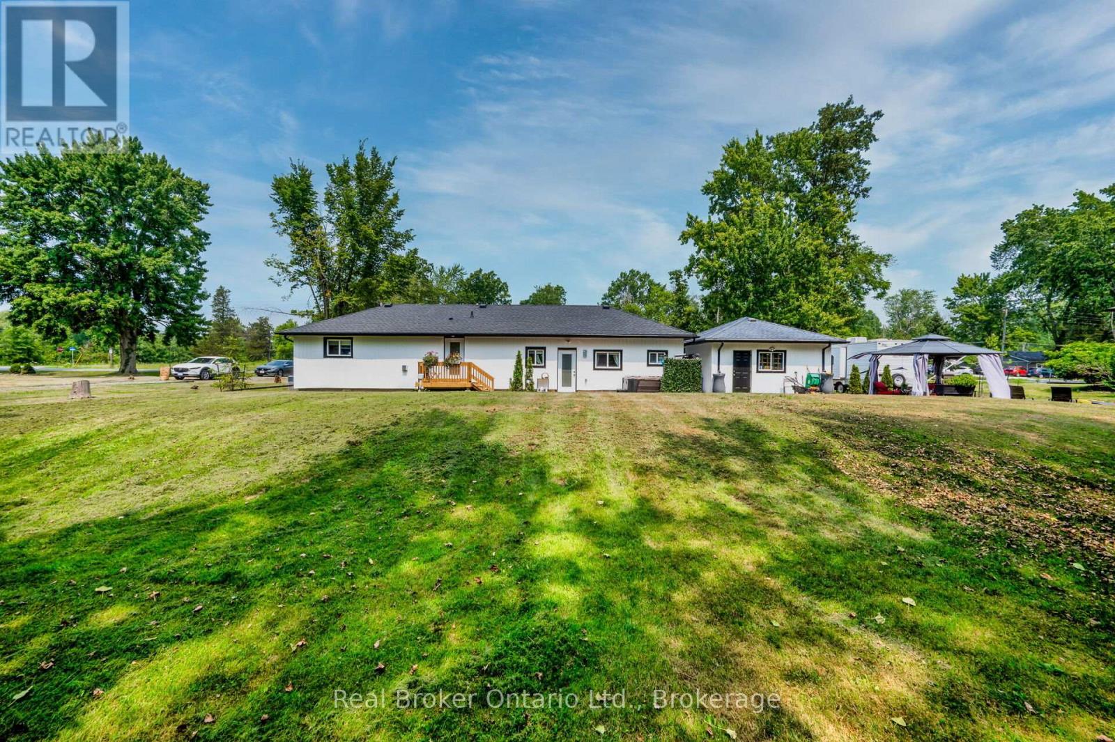 2525 Vimy Road, Port Colborne, Ontario  L3K 5V3 - Photo 29 - X12333498