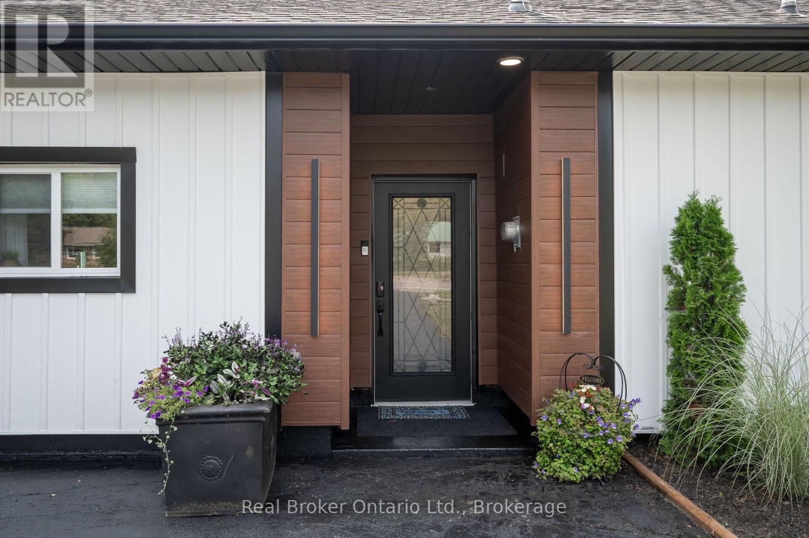 2525 Vimy Road, Port Colborne, Ontario  L3K 5V3 - Photo 3 - X12333498