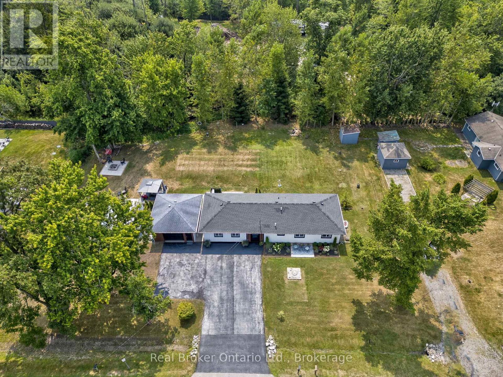 2525 Vimy Road, Port Colborne, Ontario  L3K 5V3 - Photo 5 - X12333498
