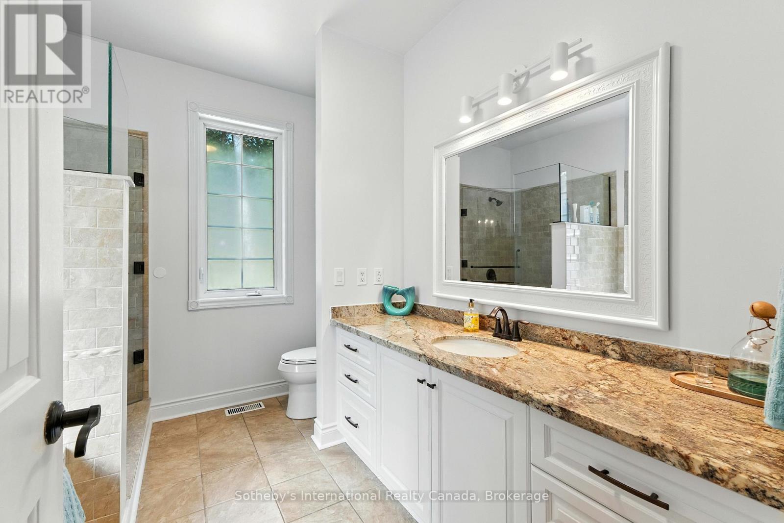 1394 Golden Beach Road, Bracebridge, Ontario  P1L 1W8 - Photo 38 - X12333500