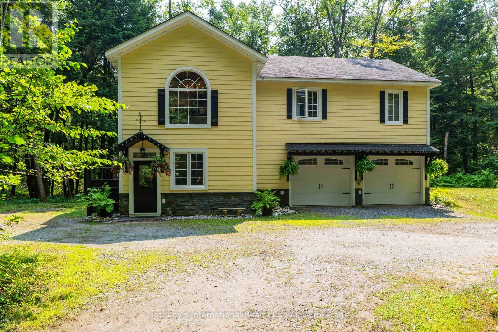 1394 Golden Beach Road, Bracebridge, Ontario  P1L 1W8 - Photo 50 - X12333500