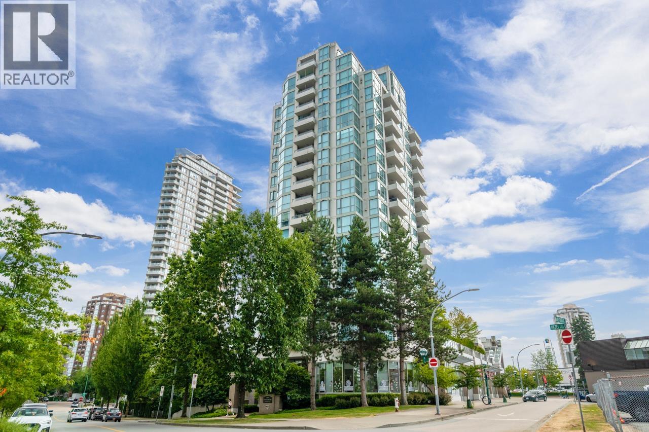 301 4788 HAZEL STREET, Burnaby, British Columbia