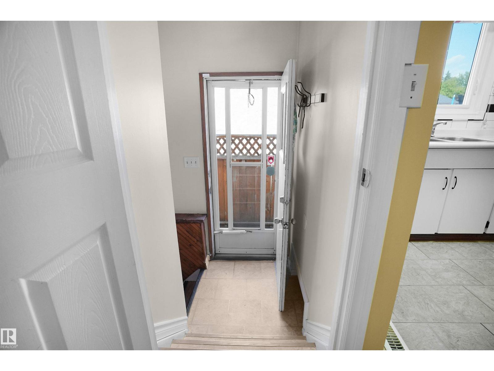 14231 24 St Nw, Edmonton, Alberta  T5Y 1G2 - Photo 19 - E4440329