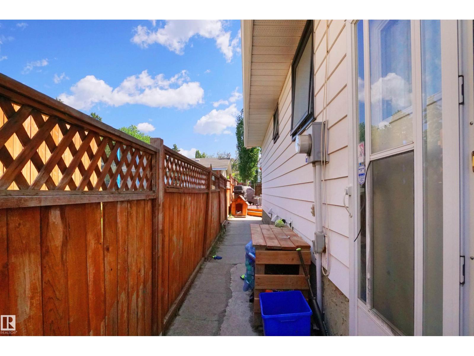 14231 24 St Nw, Edmonton, Alberta  T5Y 1G2 - Photo 4 - E4440329