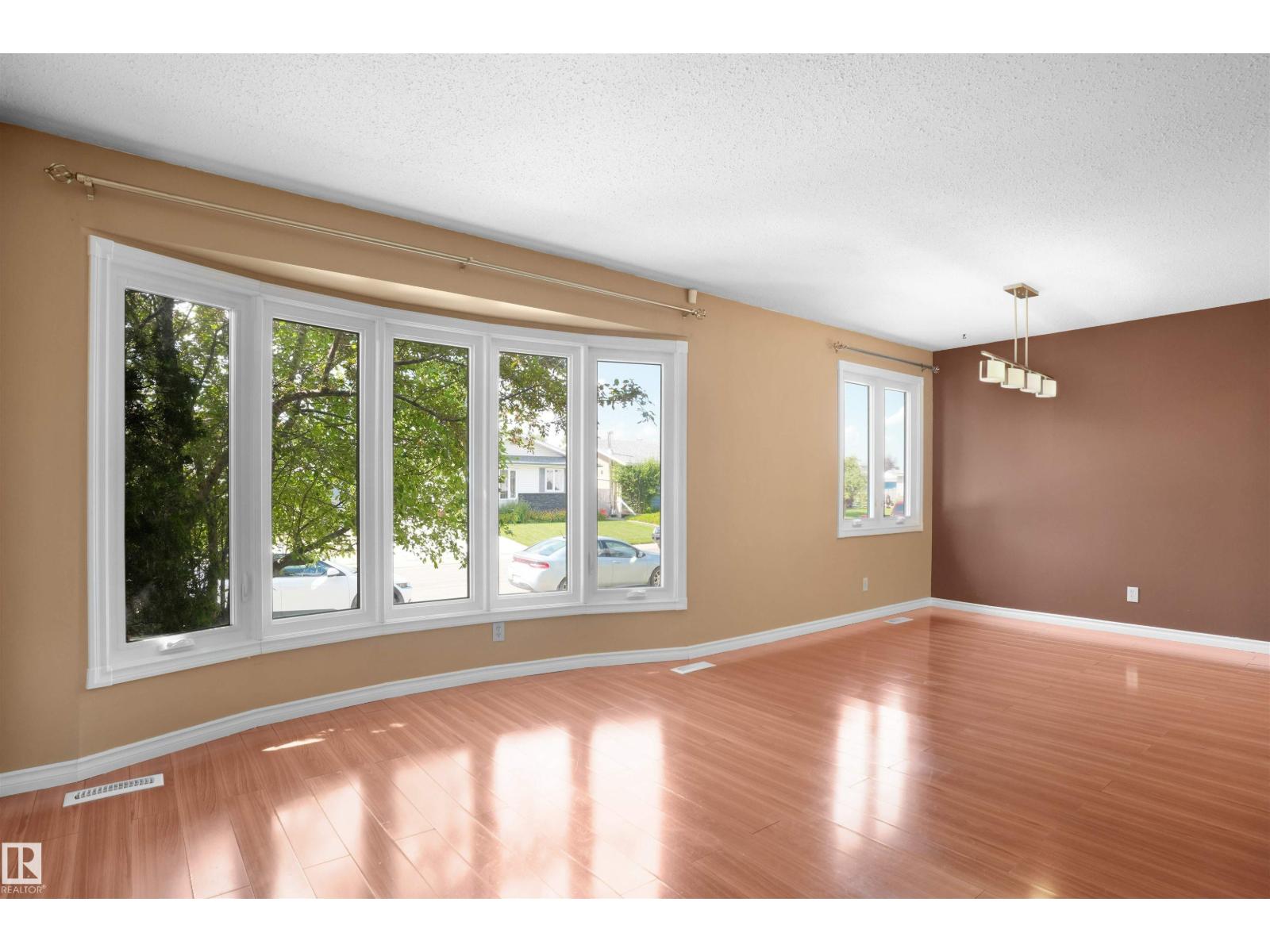 14231 24 St Nw, Edmonton, Alberta  T5Y 1G2 - Photo 7 - E4440329