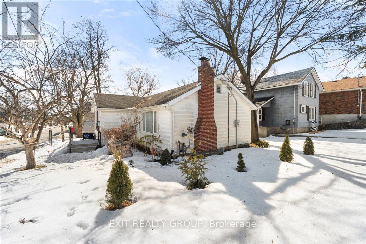 100 Film Street, Quinte West, Ontario  K8V 5K2 - Photo 22 - X12333247