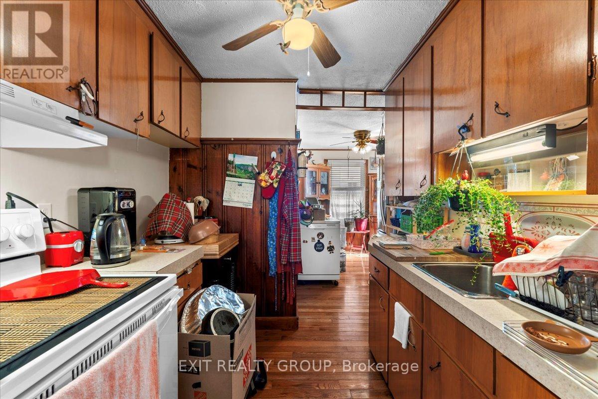 100 Film Street, Quinte West, Ontario  K8V 5K2 - Photo 9 - X12333247