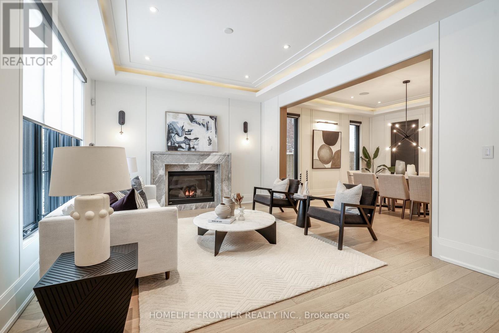 Property at 44 ALEXANDRA BOULEVARD image 4