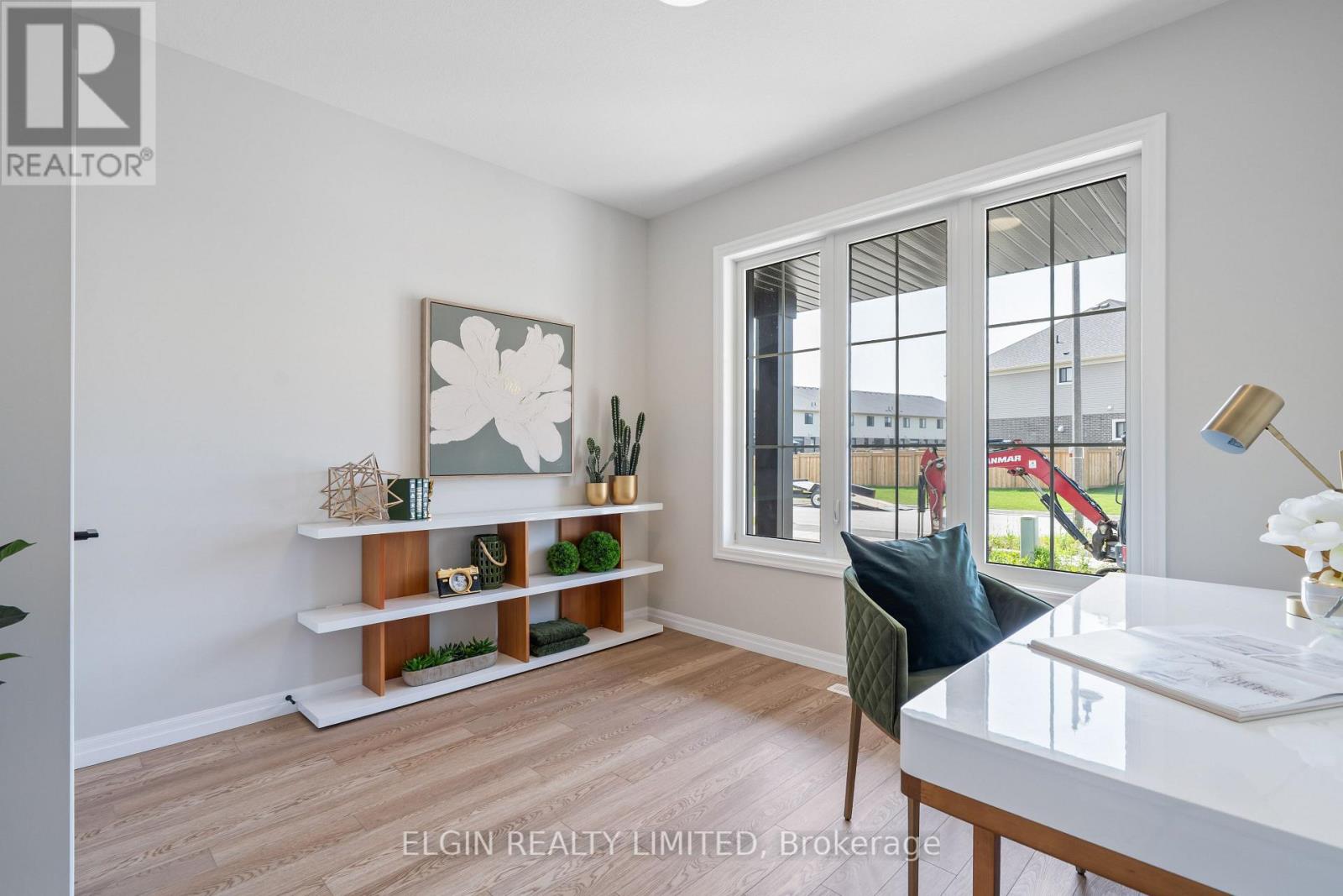 9 Dunning Way, St. Thomas, Ontario  N5R 0P7 - Photo 4 - X12178871
