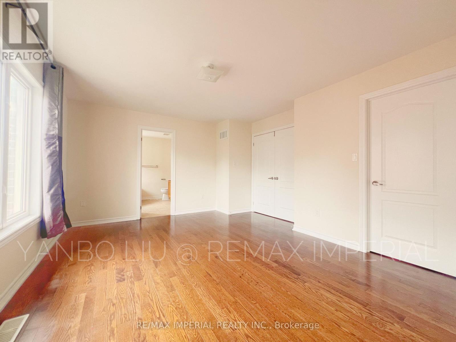 155 Art West Avenue, Newmarket, Ontario  L3X 0C1 - Photo 9 - N12332378
