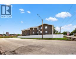 2 221 Main STREET S Westmount/Elsom