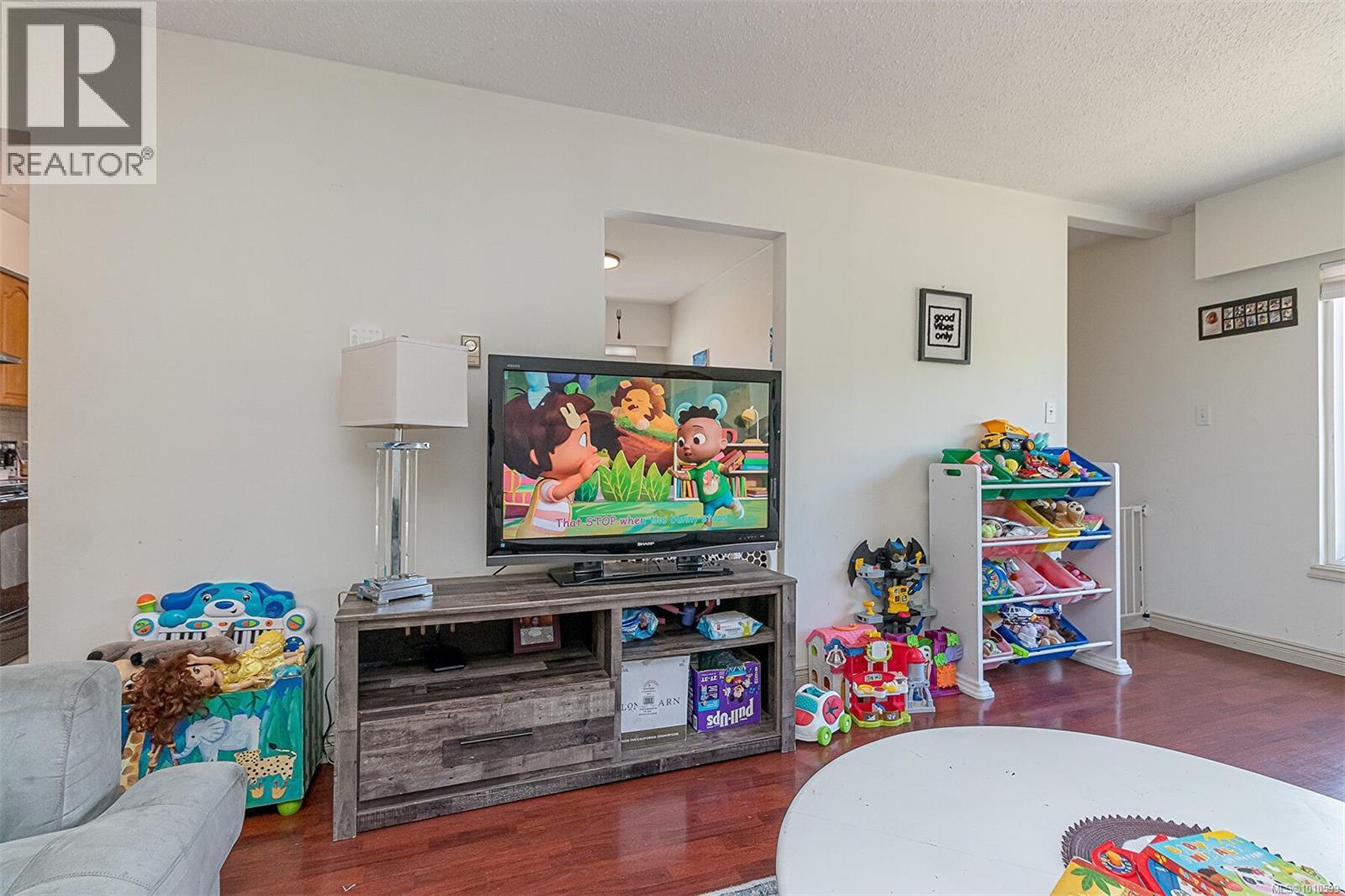 546 Wakesiah Ave, Nanaimo, British Columbia  V9R 3L1 - Photo 6 - 1010599