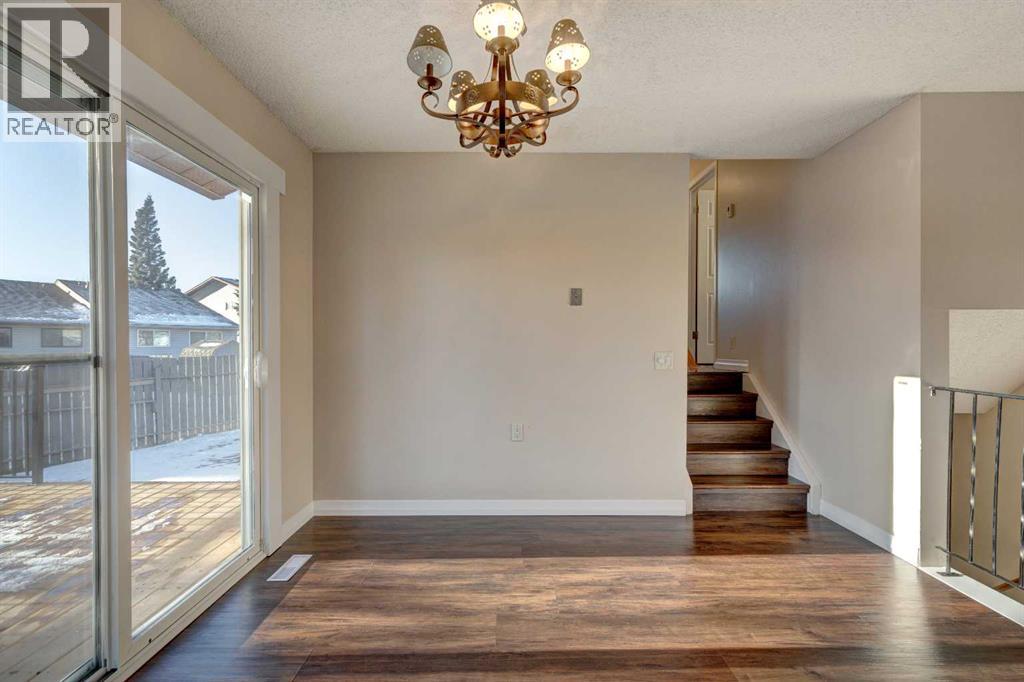 27 Castleridge Road Ne, Calgary, Alberta  T3J 1N8 - Photo 14 - A2246914