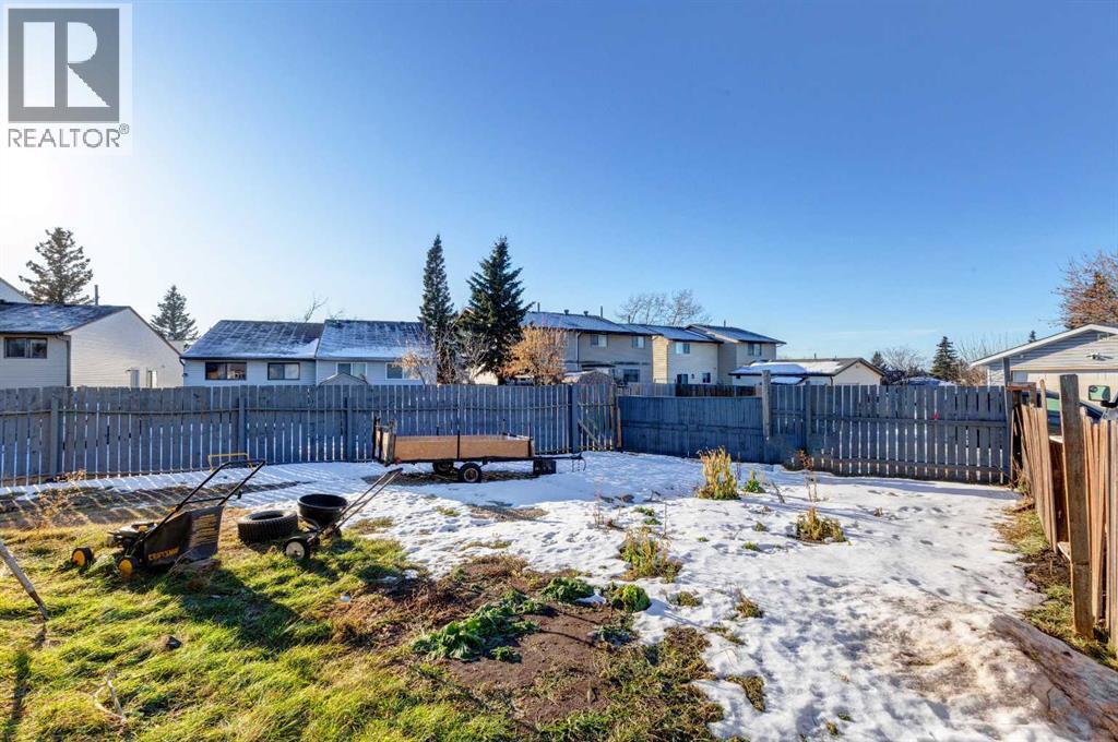 27 Castleridge Road Ne, Calgary, Alberta  T3J 1N8 - Photo 38 - A2246914