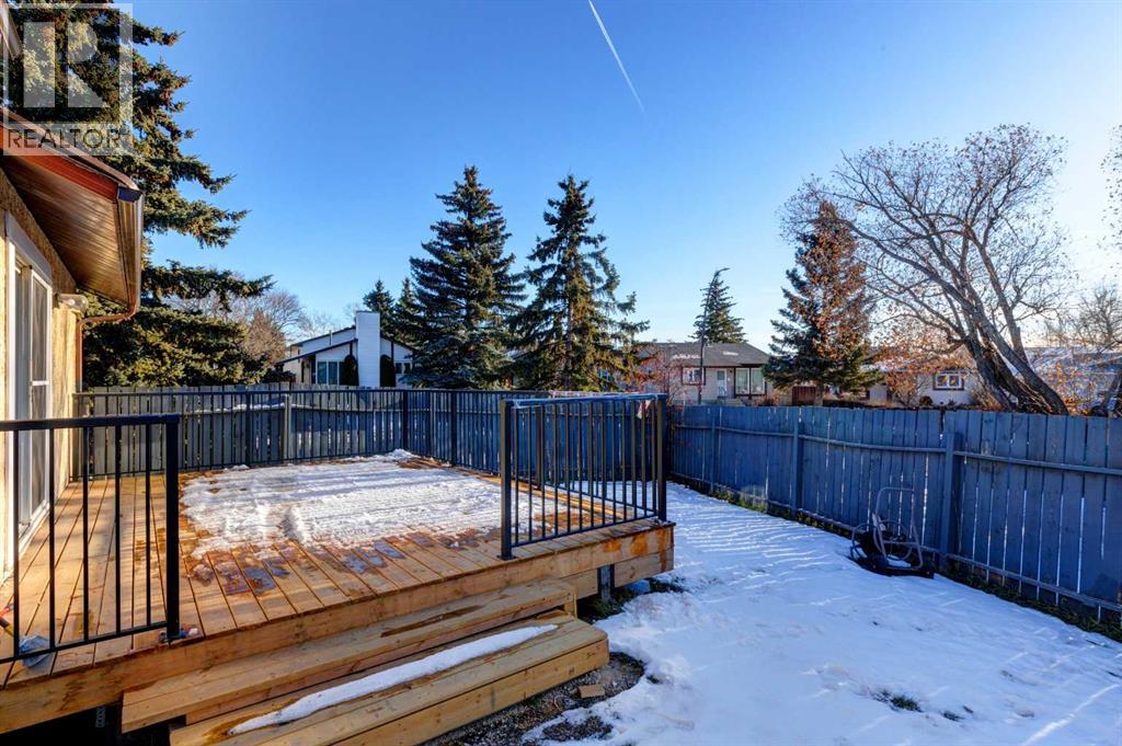 27 Castleridge Road Ne, Calgary, Alberta  T3J 1N8 - Photo 36 - A2246914