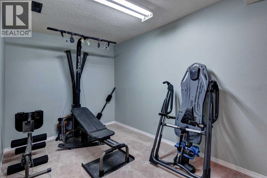 27 Castleridge Road Ne, Calgary, Alberta  T3J 1N8 - Photo 34 - A2246914