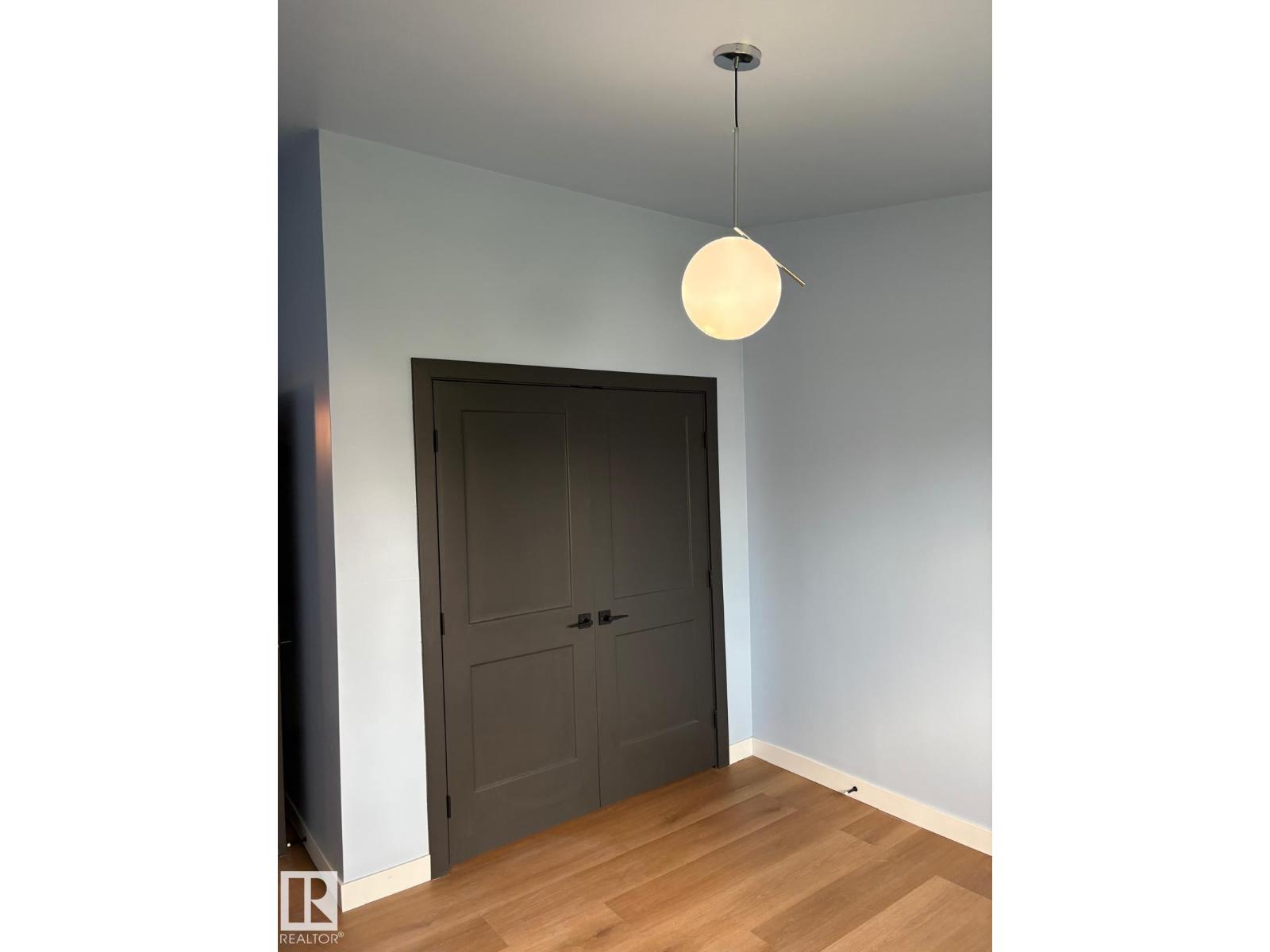 Property at 6808 95 AV NW NW image 4