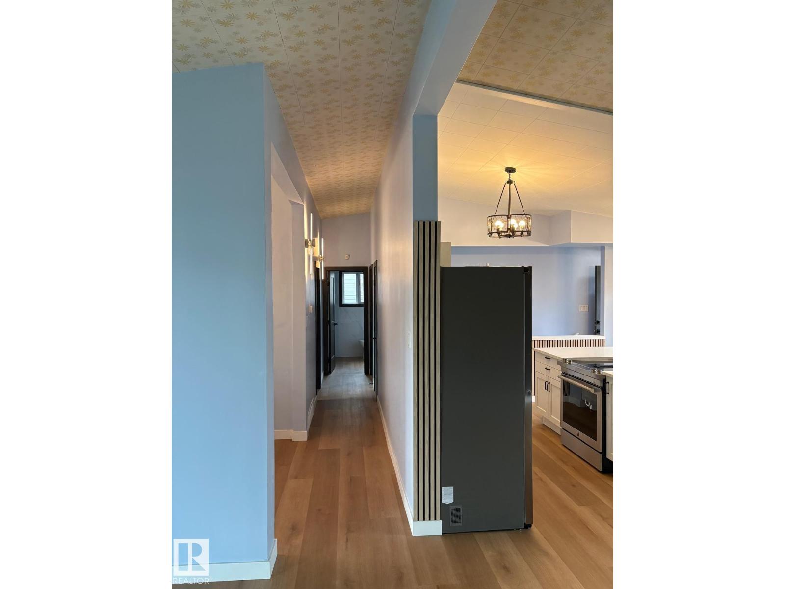 Property at 6808 95 AV NW NW image 5