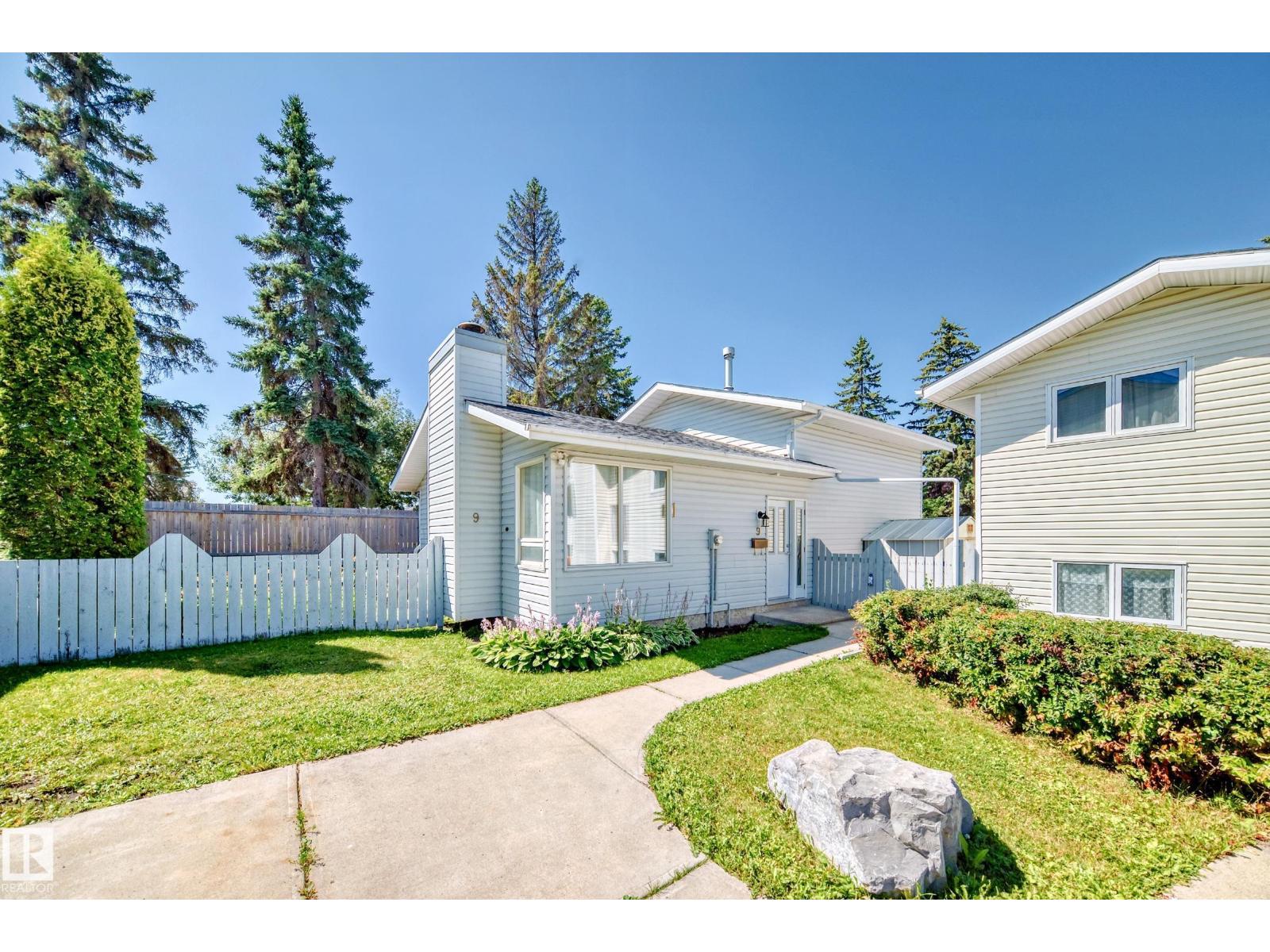 Property at 9 WELLINGTON CR image 1