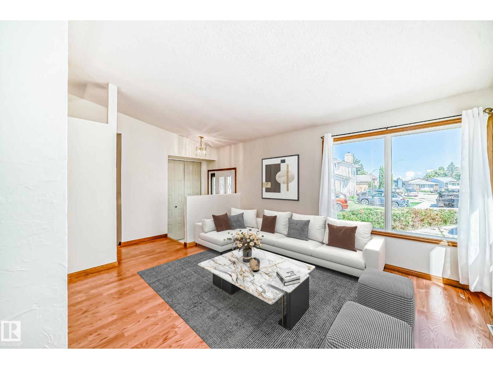 Property at 9 WELLINGTON CR image 4