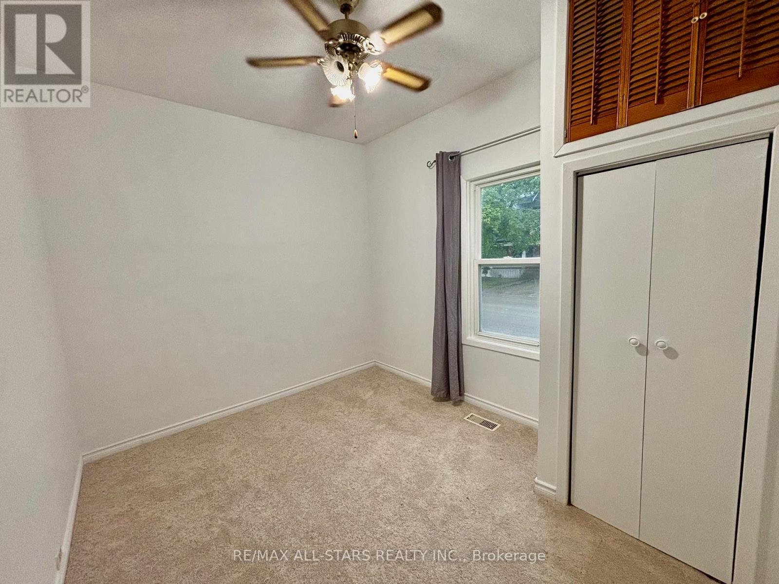 81 Durham Street W, Kawartha Lakes (Lindsay), Ontario  K9V 2P8 - Photo 12 - X12333304