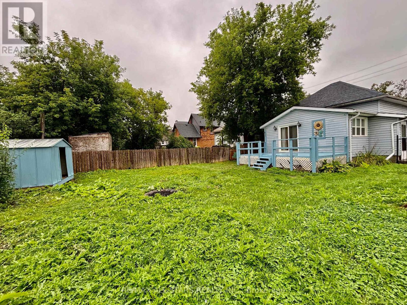 81 Durham Street W, Kawartha Lakes (Lindsay), Ontario  K9V 2P8 - Photo 17 - X12333304