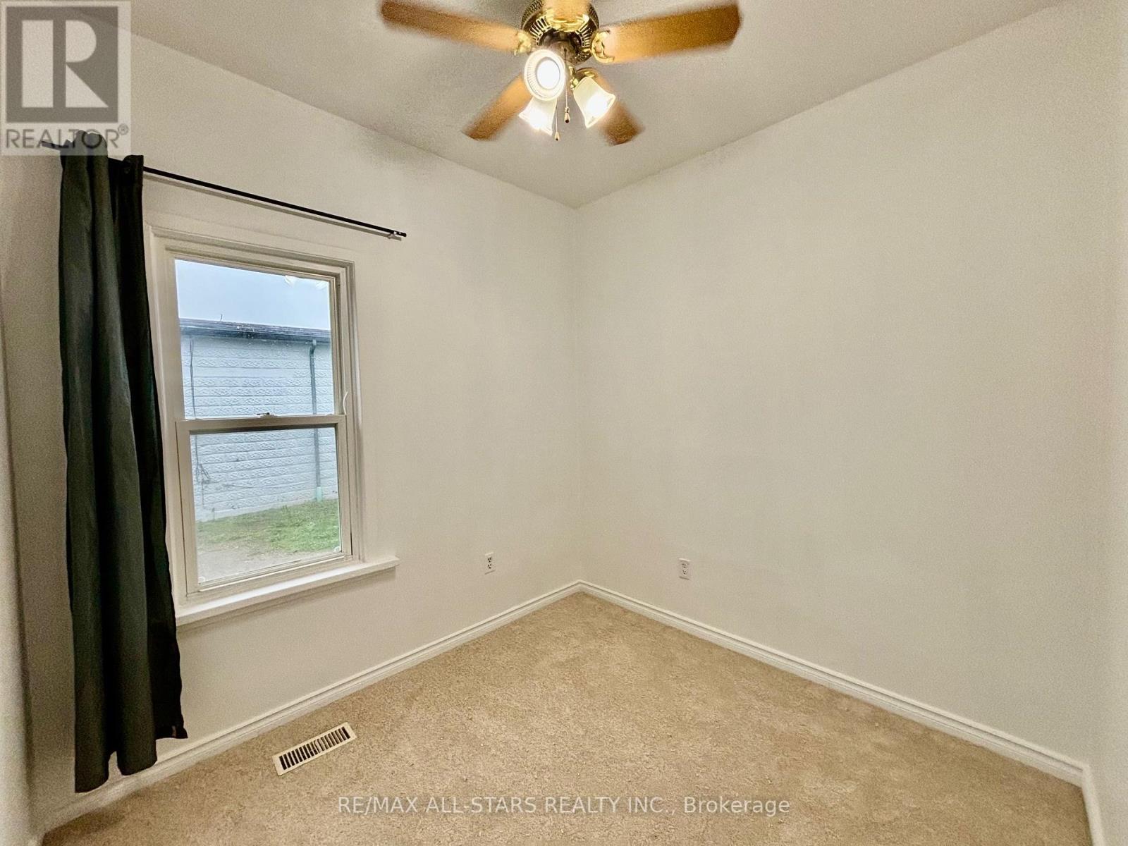 81 Durham Street W, Kawartha Lakes (Lindsay), Ontario  K9V 2P8 - Photo 14 - X12333304