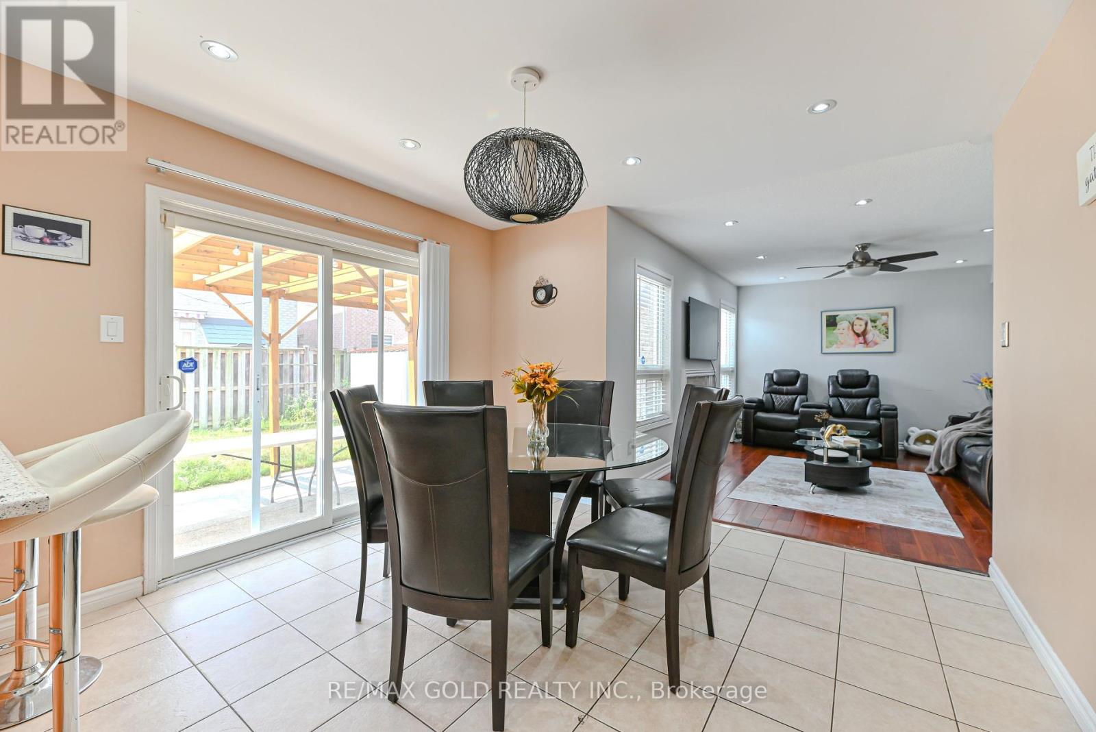 63 Hiberton Crescent, Brampton, Ontario  L7A 3C9 - Photo 17 - W12333476
