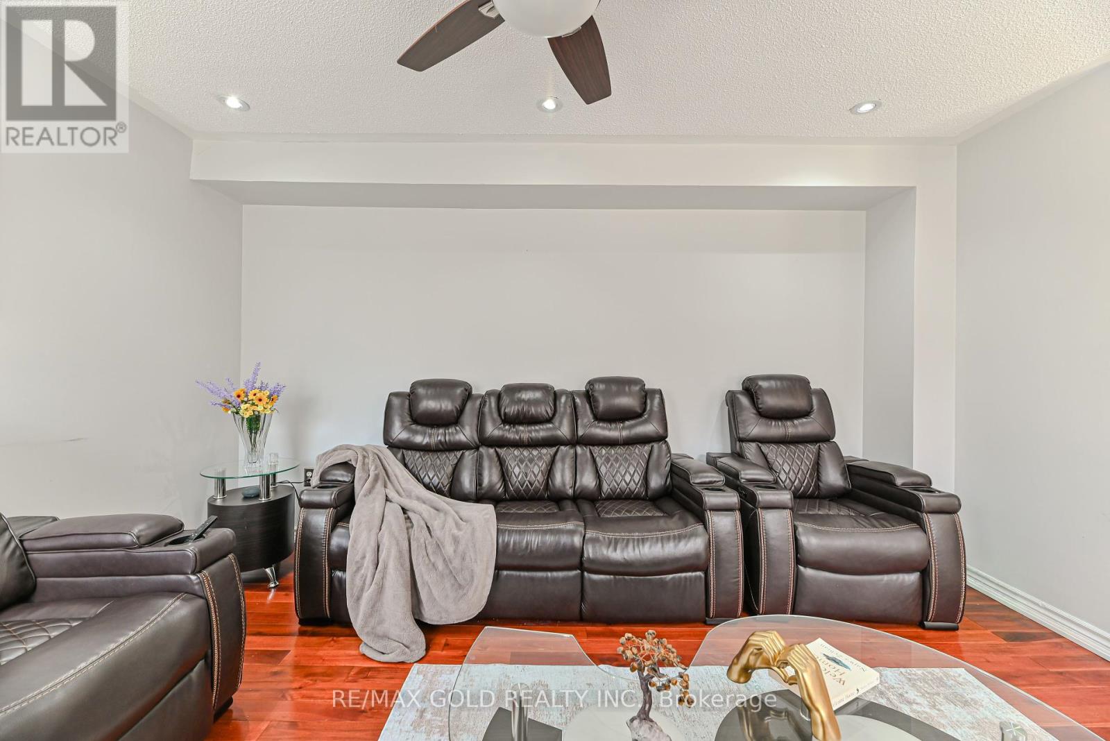 63 Hiberton Crescent, Brampton, Ontario  L7A 3C9 - Photo 19 - W12333476