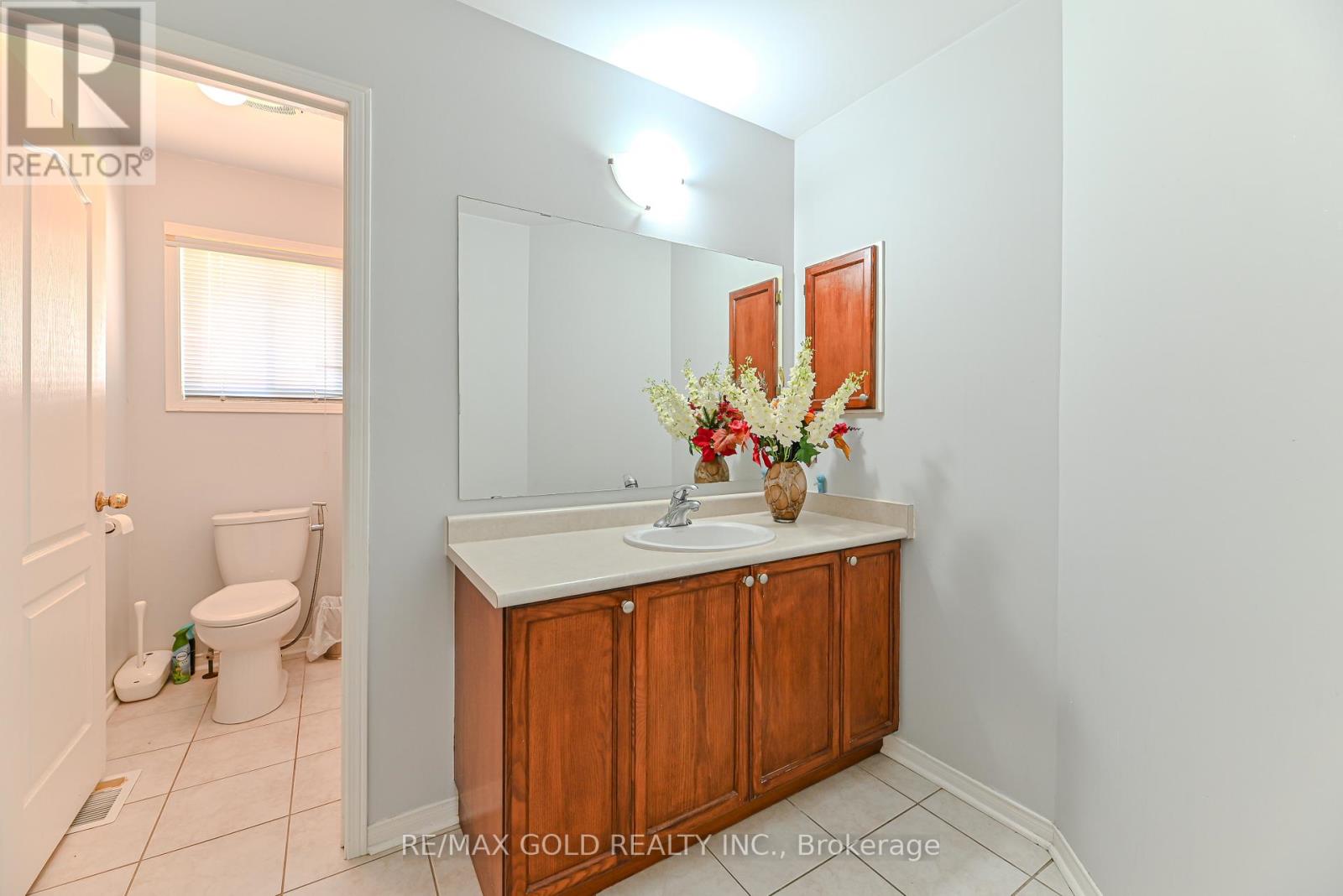 63 Hiberton Crescent, Brampton, Ontario  L7A 3C9 - Photo 29 - W12333476